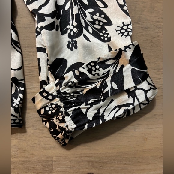 Xscape Vintage Floral Rose Black and White Women's formal jacket size 16 - Picture 2 of 7